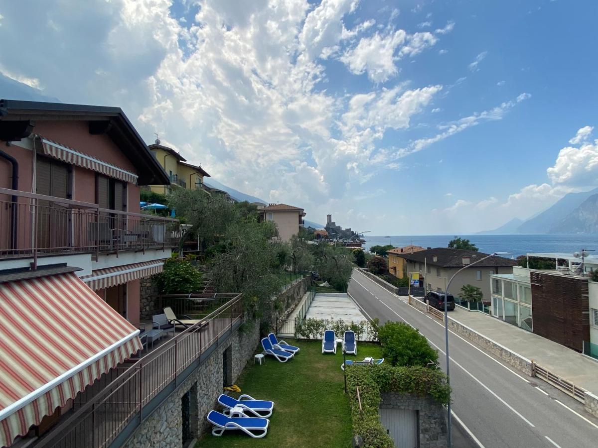 Villa Pifferi มัลเชซิเน ภายนอก รูปภาพ