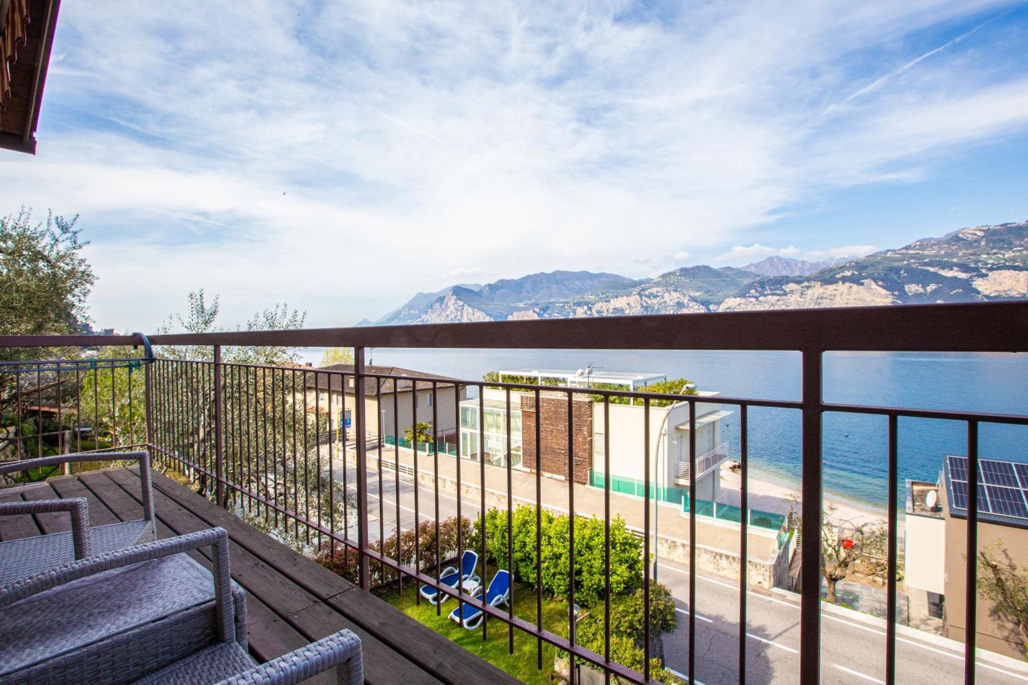 Villa Pifferi มัลเชซิเน ภายนอก รูปภาพ