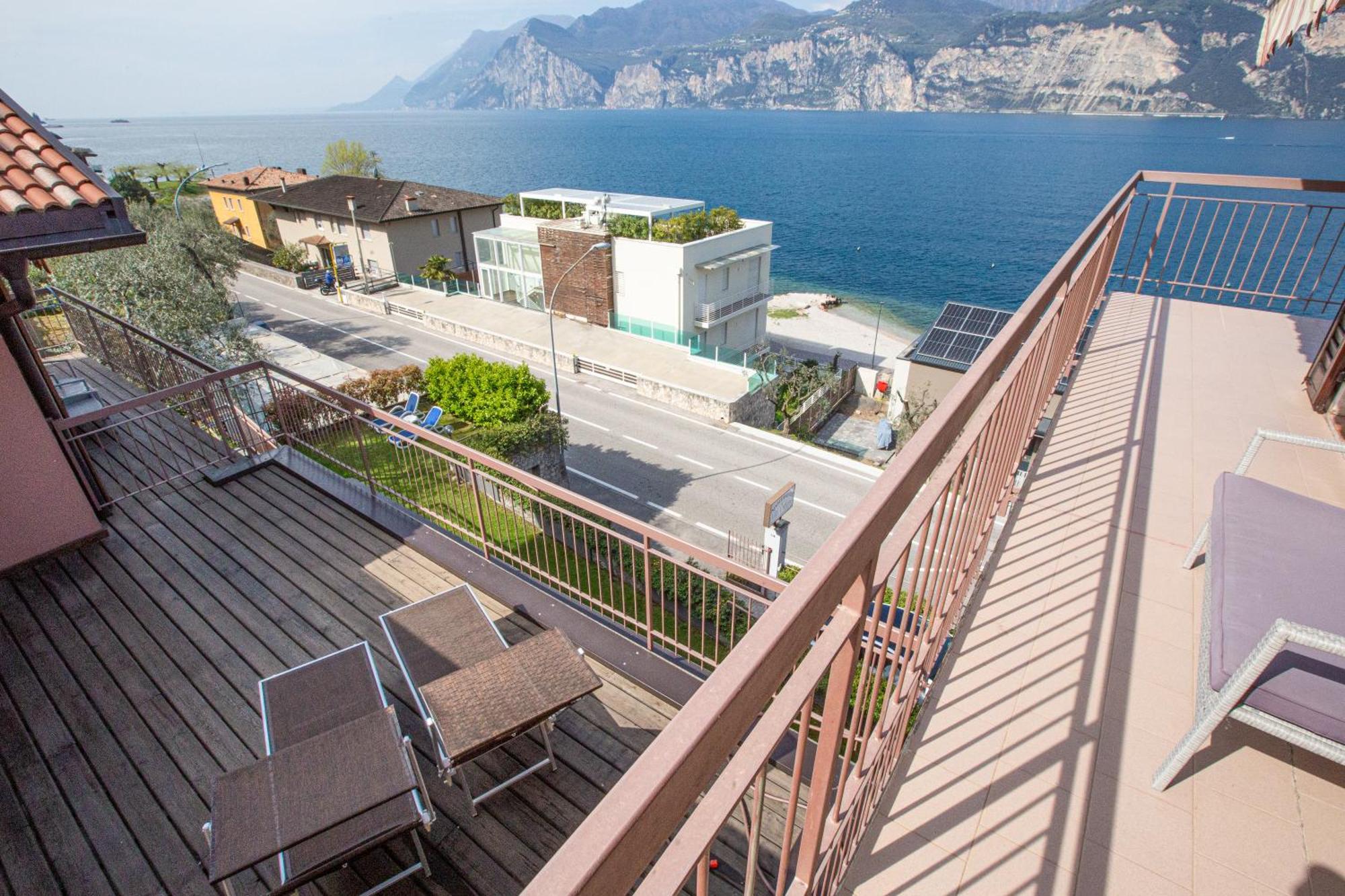 Villa Pifferi มัลเชซิเน ภายนอก รูปภาพ